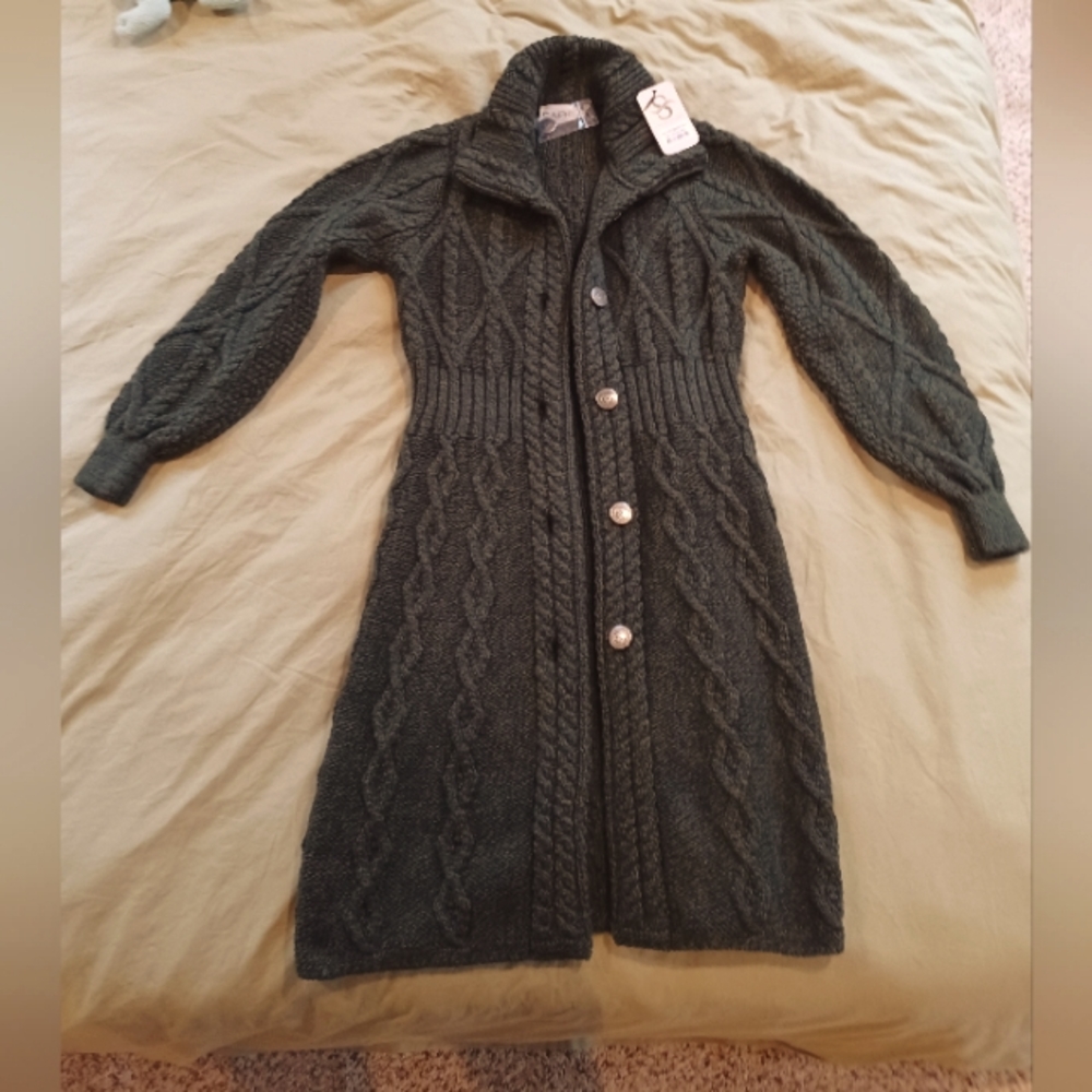 Irish merino wool cardigan dark green size small chunky knit celtic knot buttons